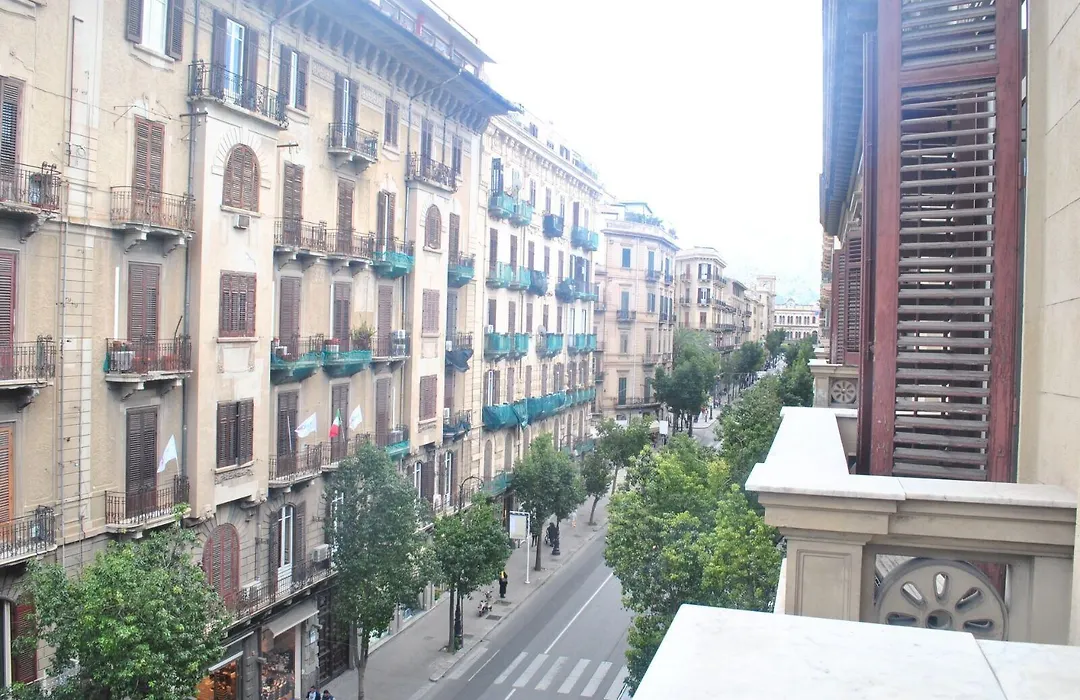 Sunrise Hostel & Rooms-1